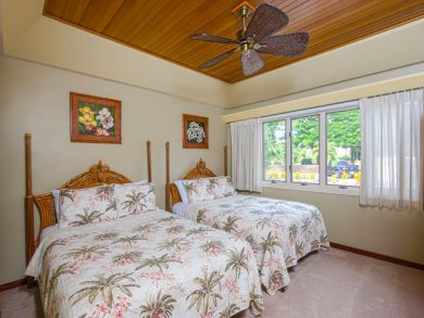 Bedroom with Two Queen Beds Bedroom with Two Queen Beds